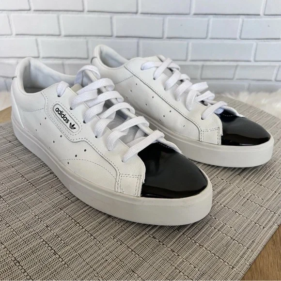 Adidas Sleek Cloud White Womens Lace Up Shoes Sneakers Size 9 - Picture 1 of 11